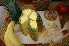 pineapples with top and bottom cutoff