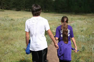 Tosh and Ari on a horse trail